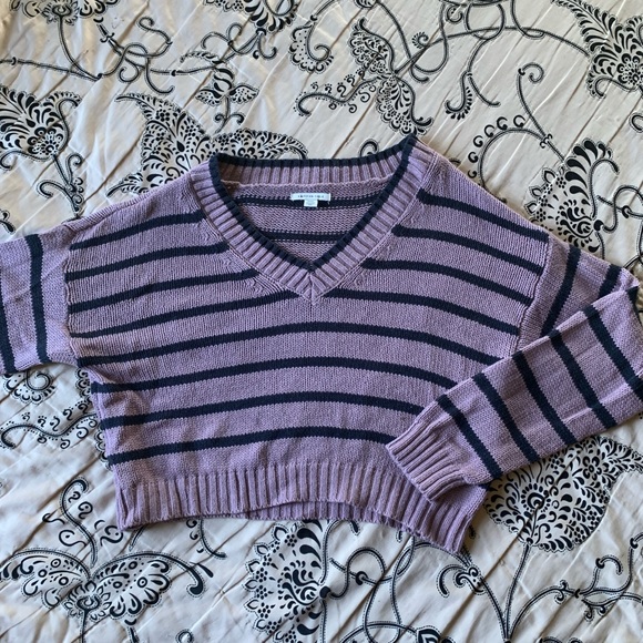 American Eagle Outfitters Sweaters - American Eagle Cropped Sweater